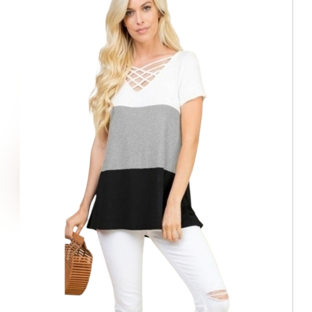 TRÏBE Color Block Short Sleeve Top Size 3XL NWT